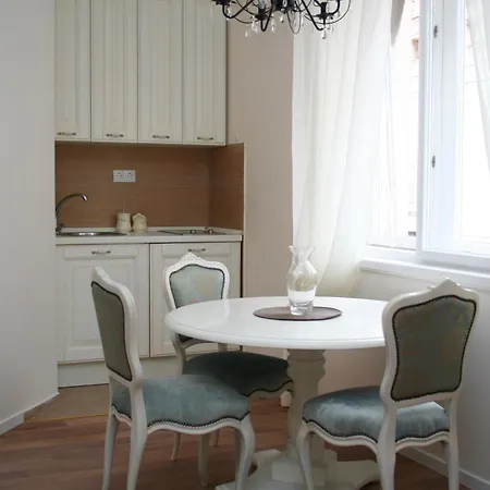 Banica Apartments&rooms