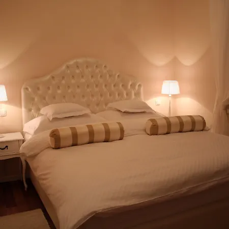 Banica Apartments&rooms