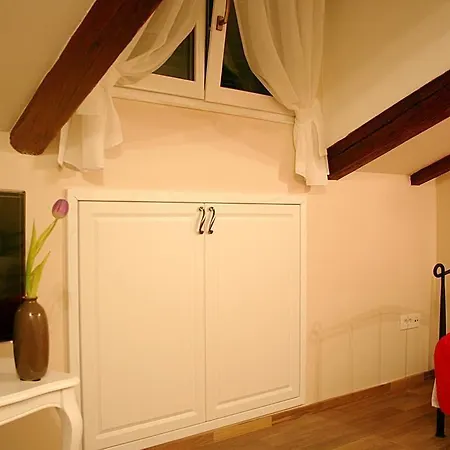 Banica Apartments&rooms Affittacamere