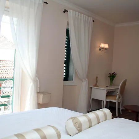 Banica Apartments&rooms 3*