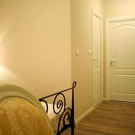 Banica Apartments&rooms