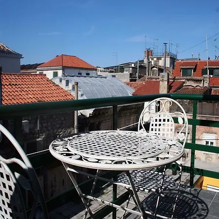 Affittacamere Banica Apartments&rooms 3*