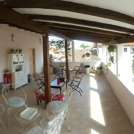 バニカ ＆ ルームス 3* スプリト